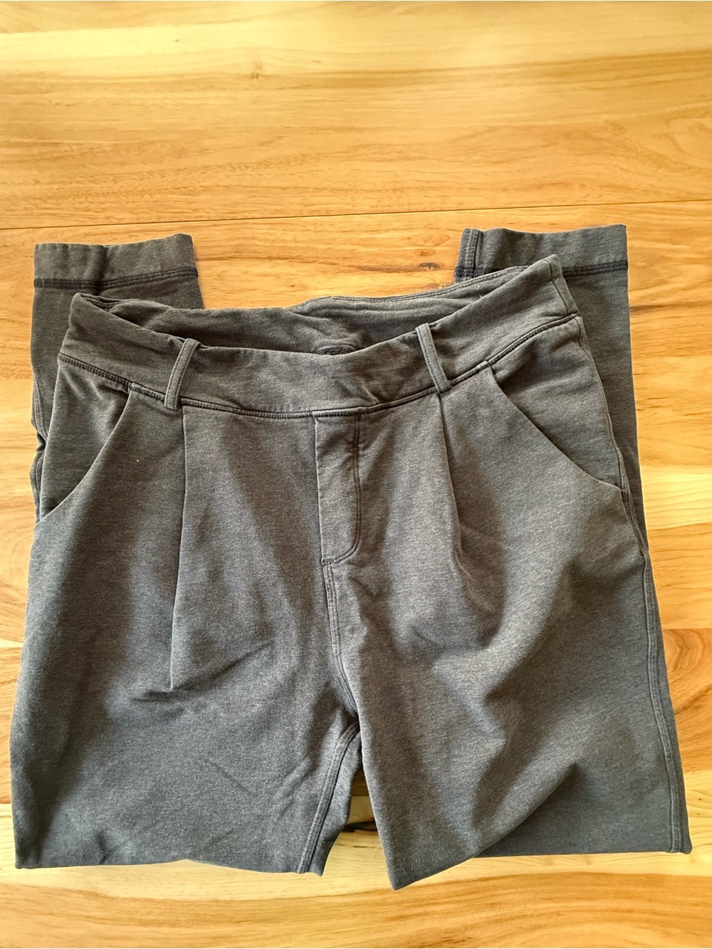 Lululemon Charcoal Grey Women's Casual Pants - Size Medium